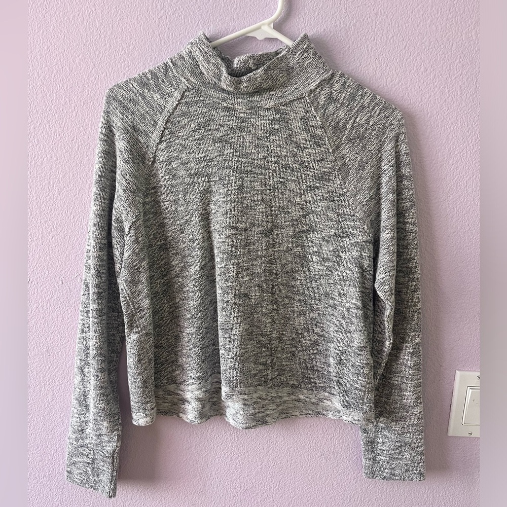 Abercrombie and Fitch Gray Sweater